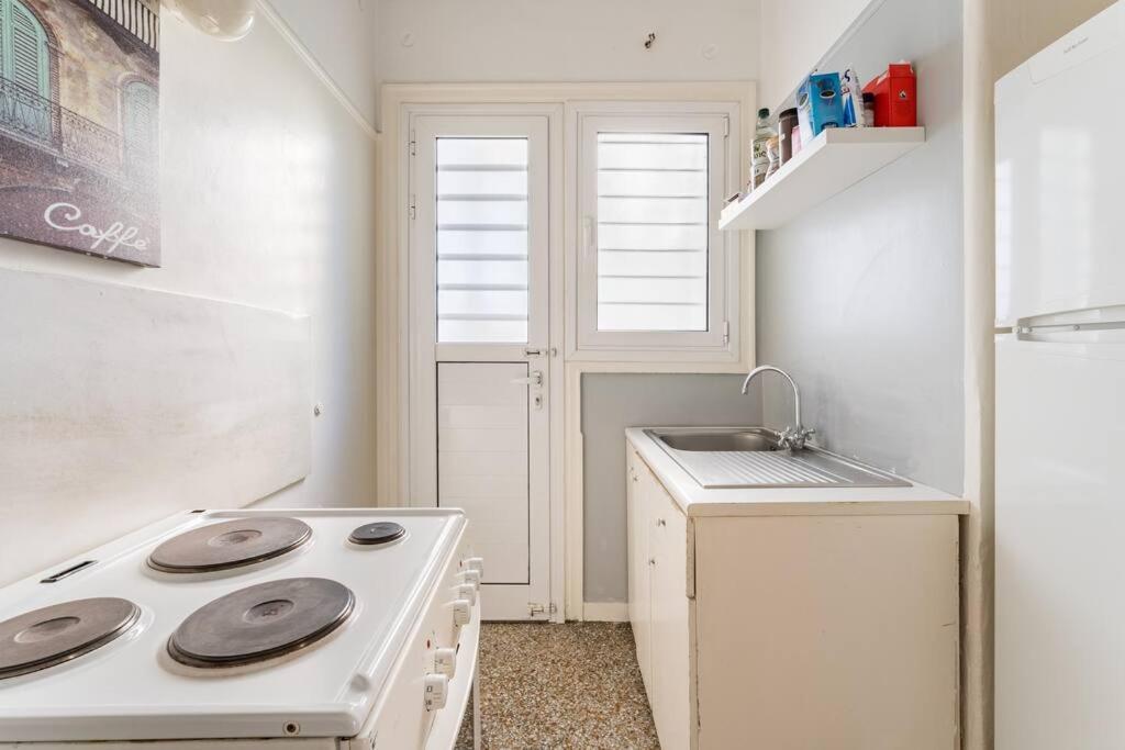 Amazing 3Bdr Apt With Unique Roof Garden In Plaka Atenas Exterior foto