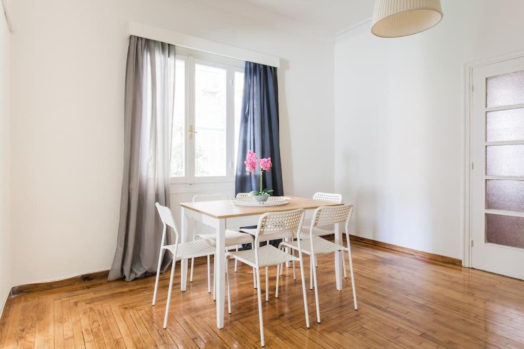 Amazing 3Bdr Apt With Unique Roof Garden In Plaka Atenas Exterior foto